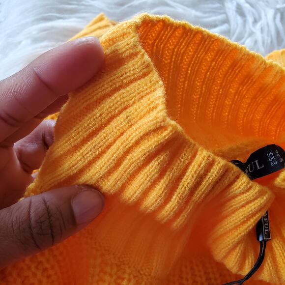 Zaful Women's Yellow Crop Turtleneck Knit Sweater Size S - Picture 10 of 10